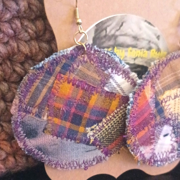 Handcrafted Colorful Patchwork Fabric Earrings - Picture 4 of 5